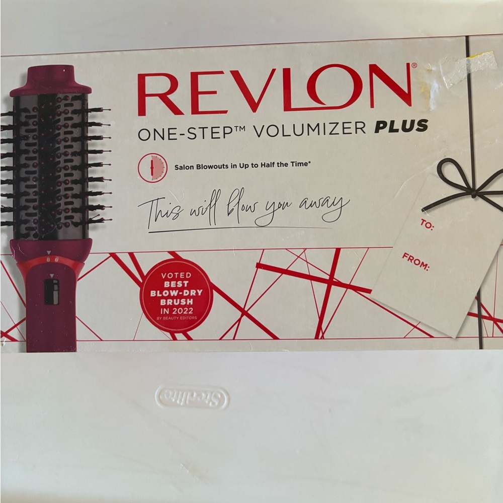 NWT Volumizer by Revlon
